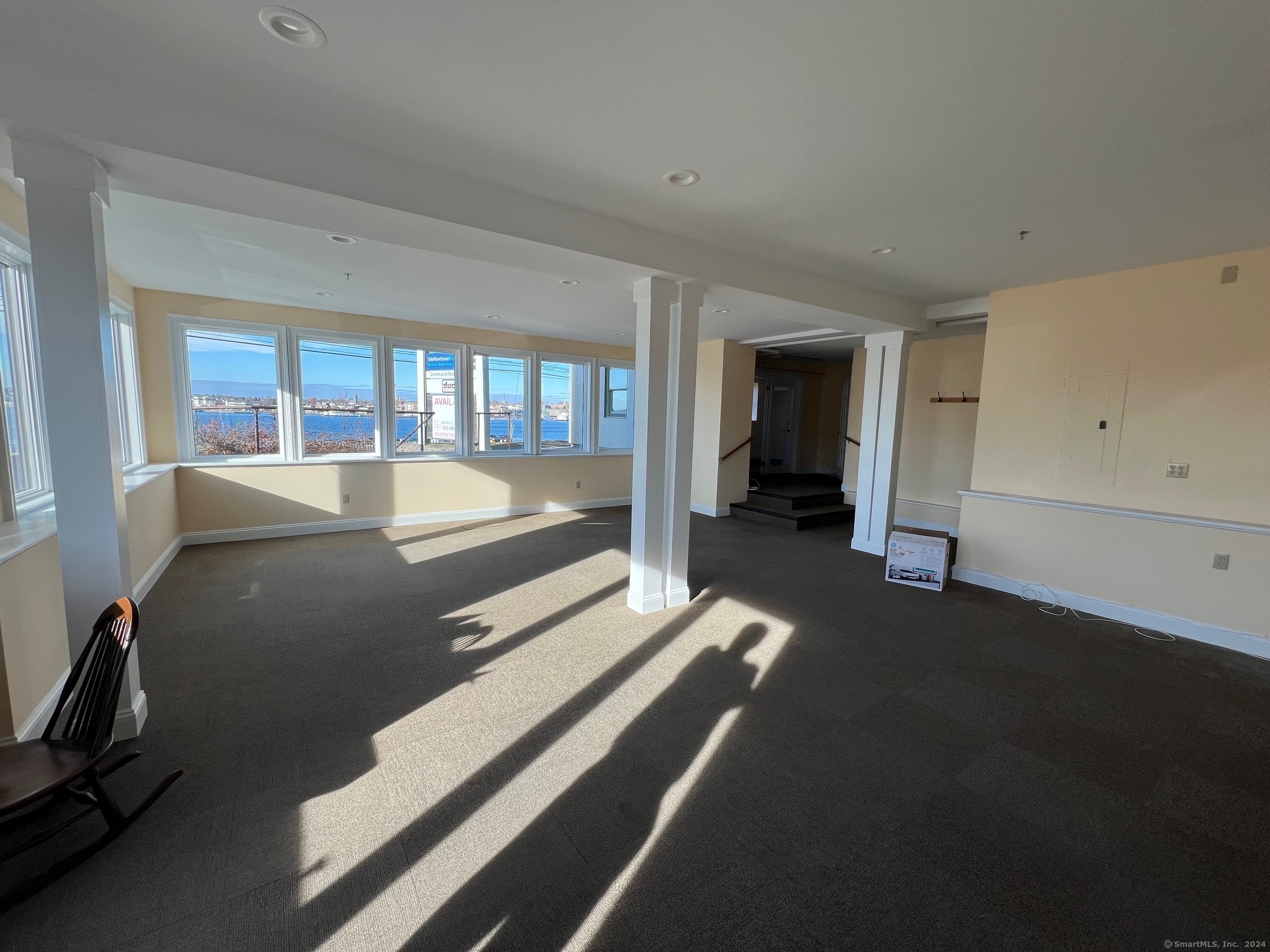 402 Thames Street Property Photo 2