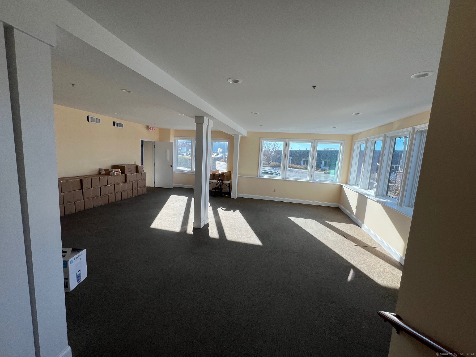 402 Thames Street Property Photo 6