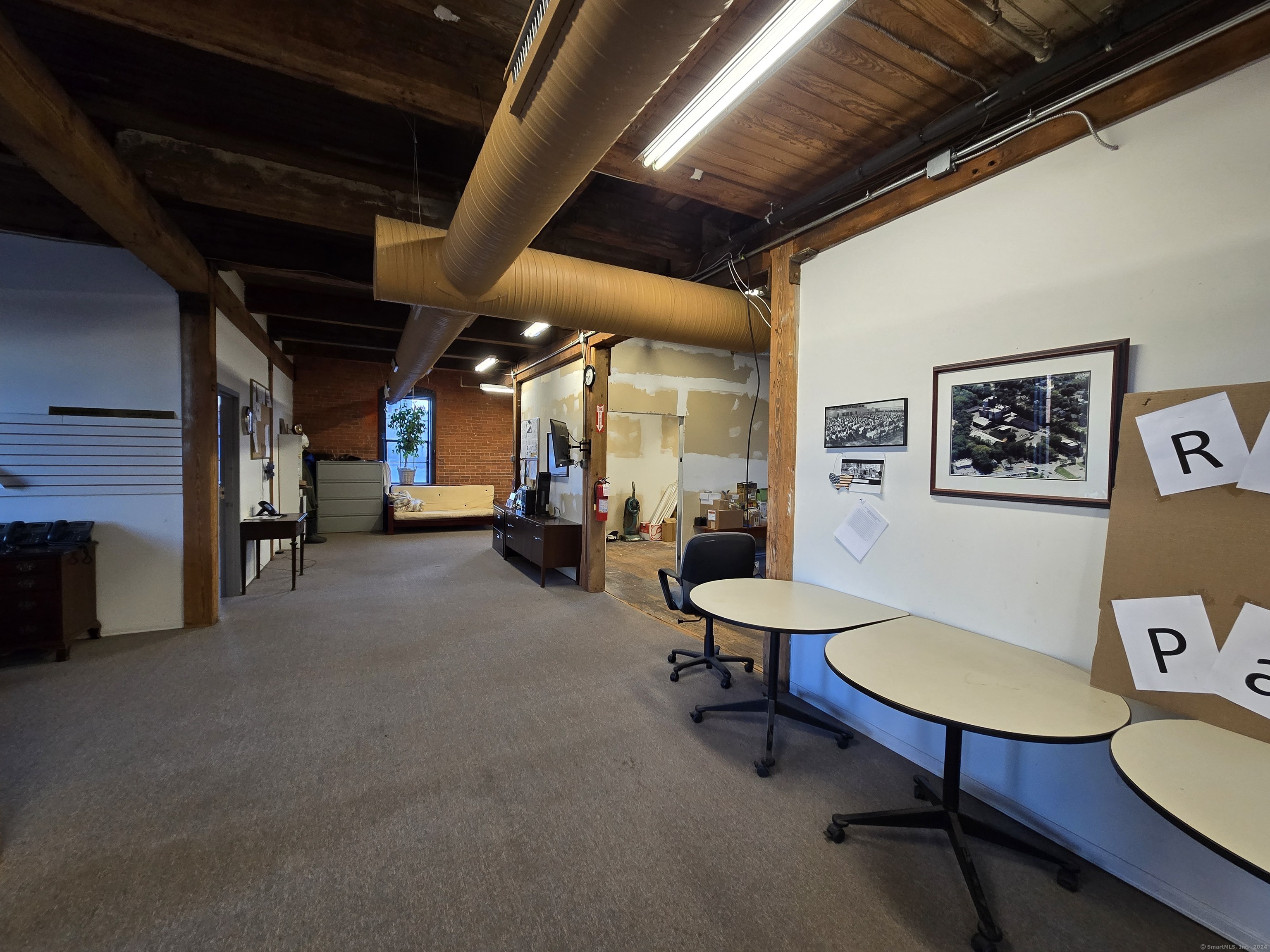 35 Oakland Street Property Photo 9