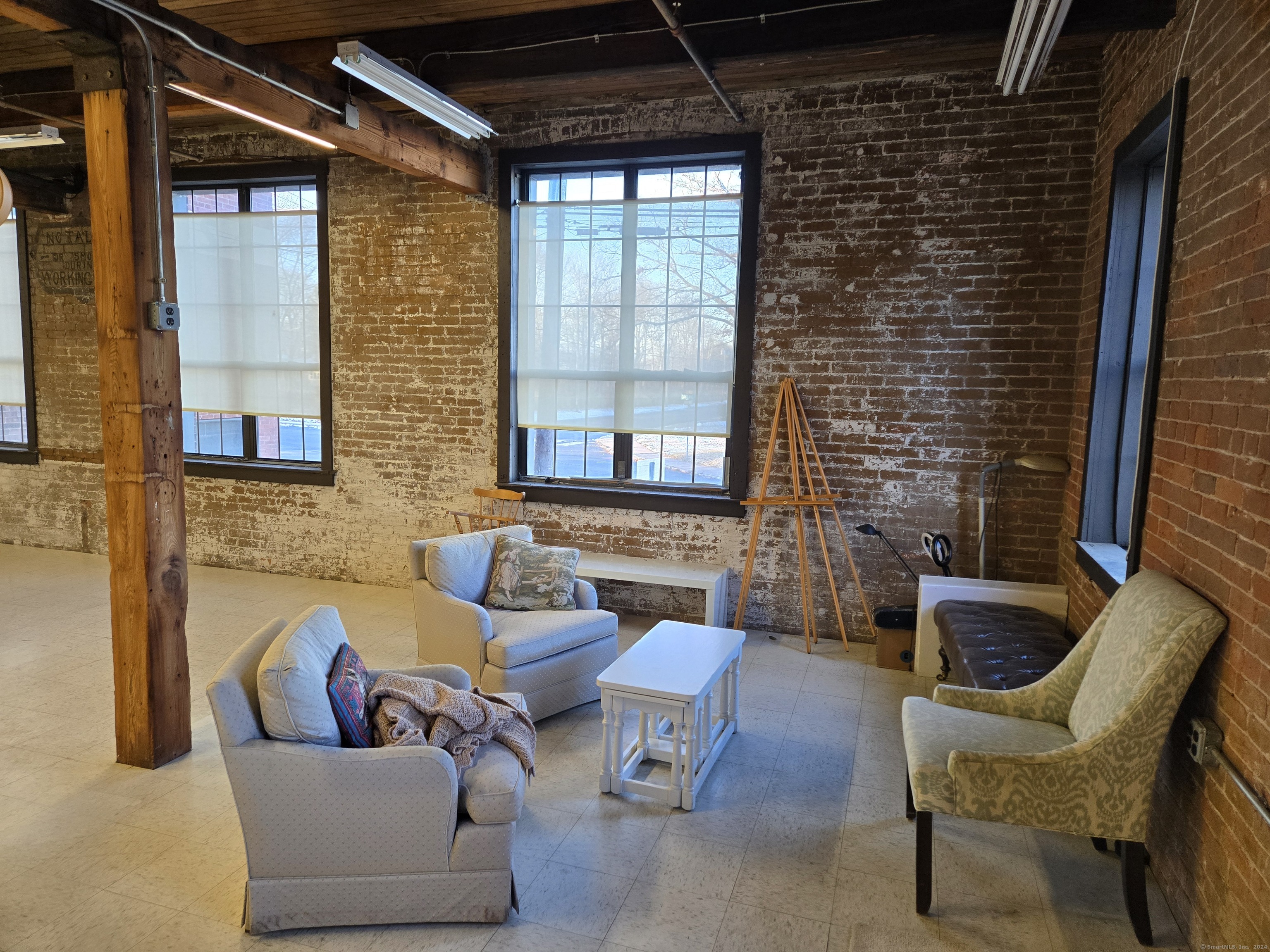 35 Oakland Street Property Photo 14