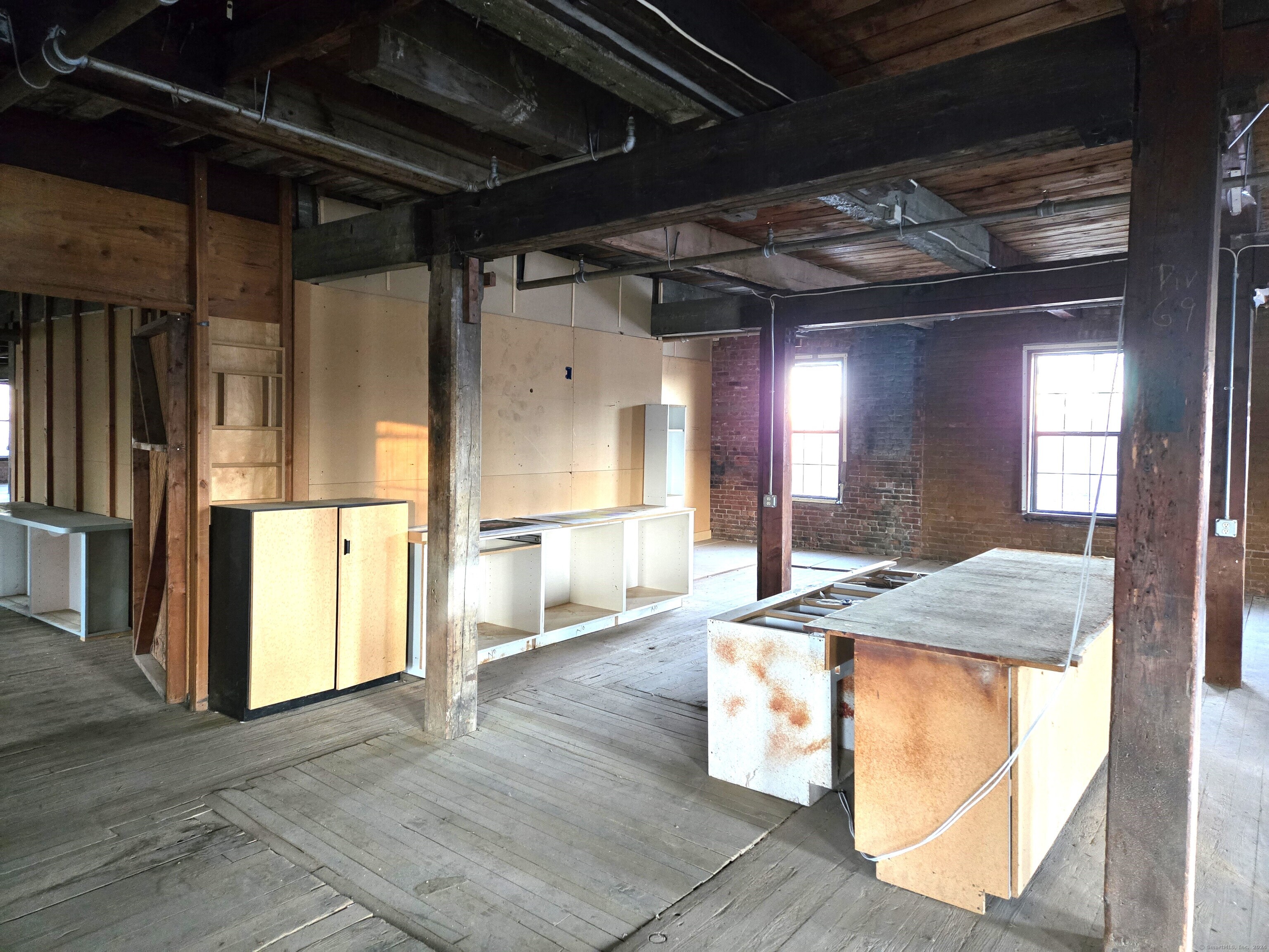 35 Oakland Street Property Photo 24