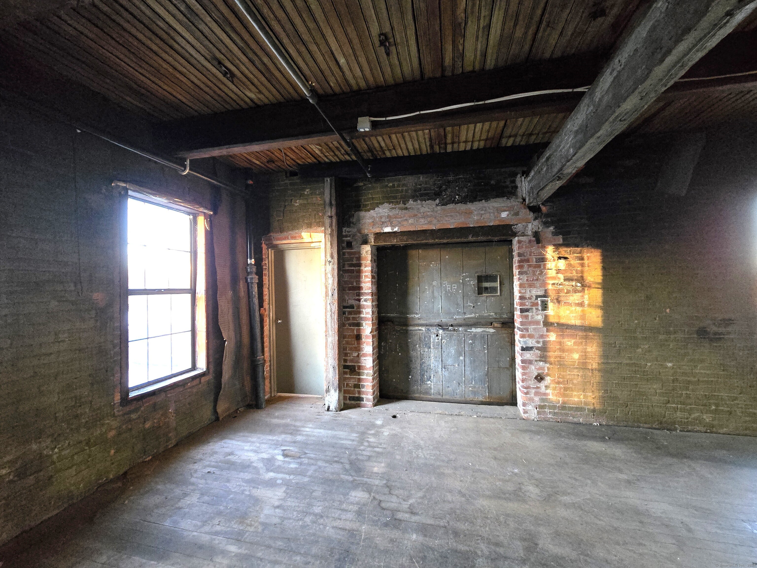 35 Oakland Street Property Photo 27