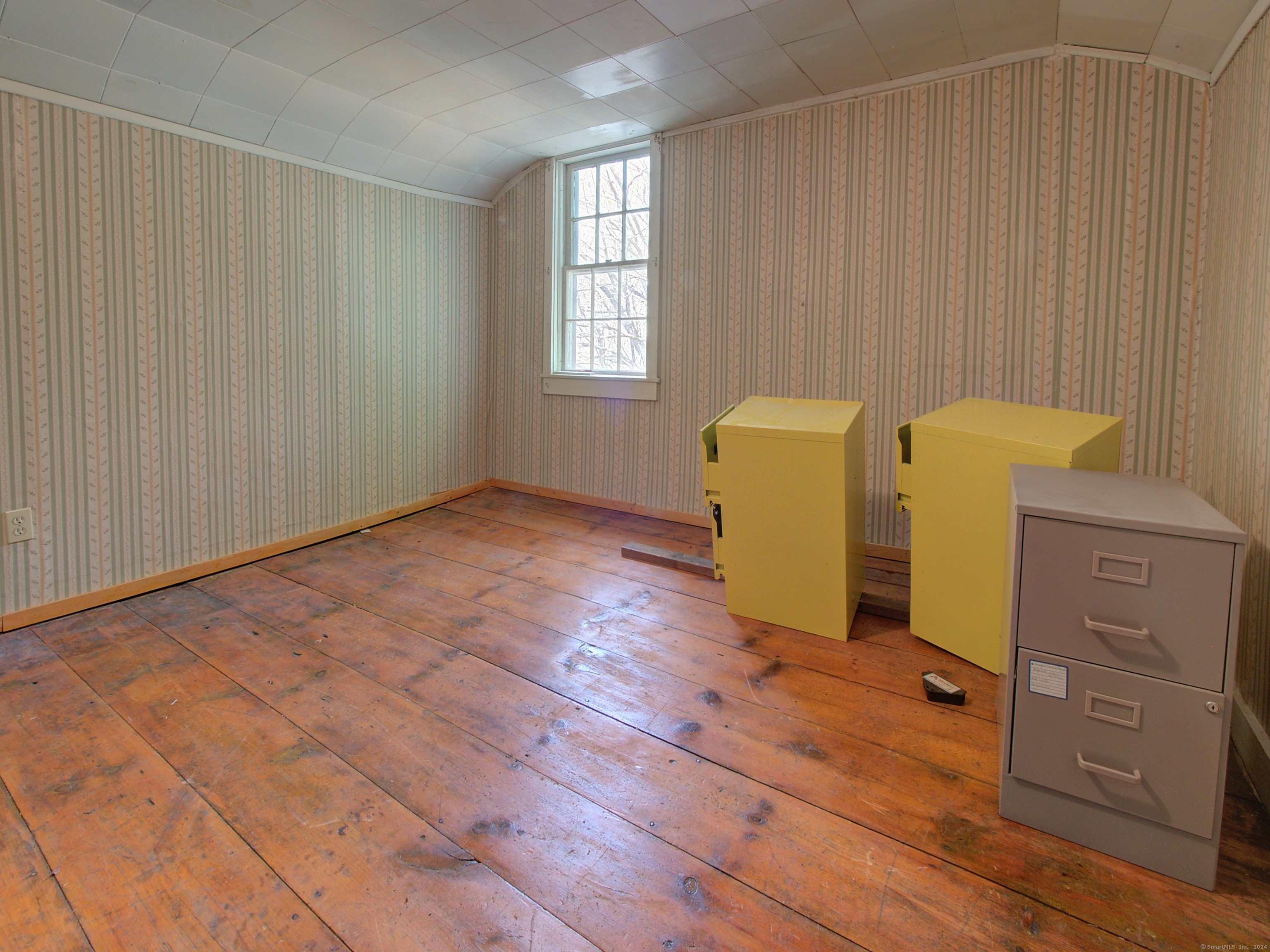 354 Hartford Turnpike Property Photo 39