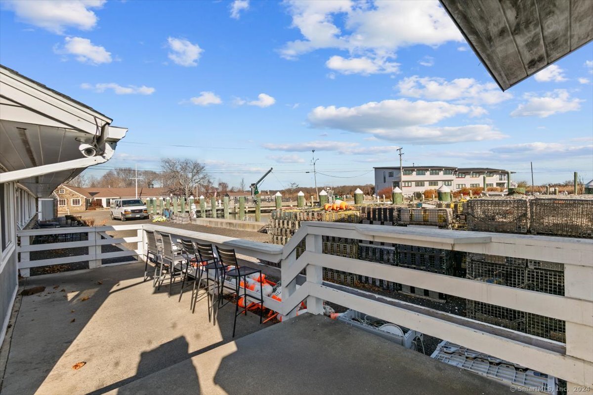 505 Old Whitfield Street Property Photo 10