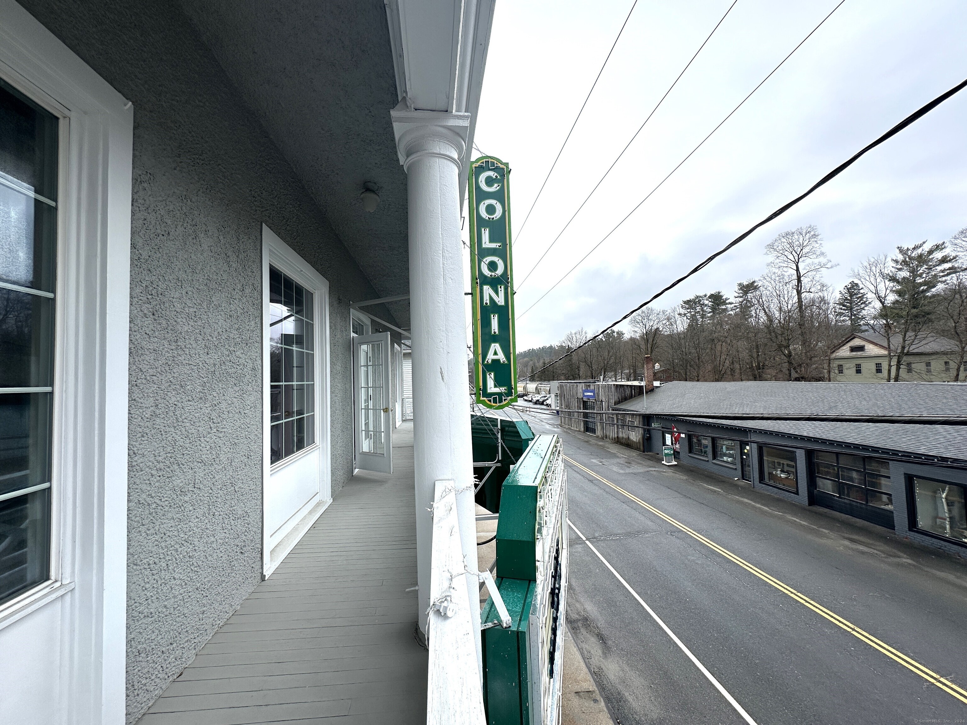 27 Railroad Street Property Photo 10