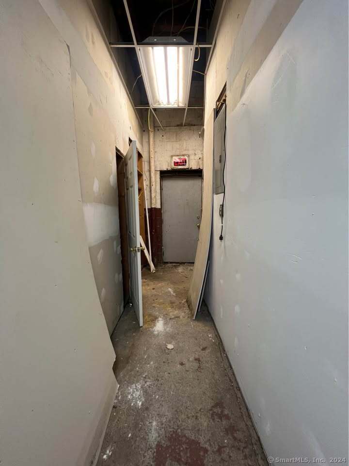 24 Downes Street Property Photo 11