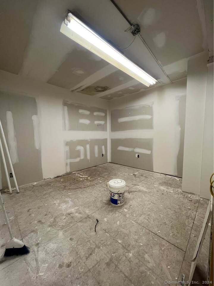24 Downes Street Property Photo 17