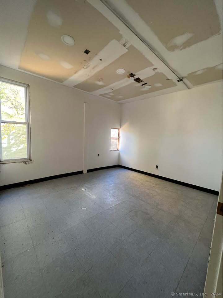 24 Downes Street Property Photo 19