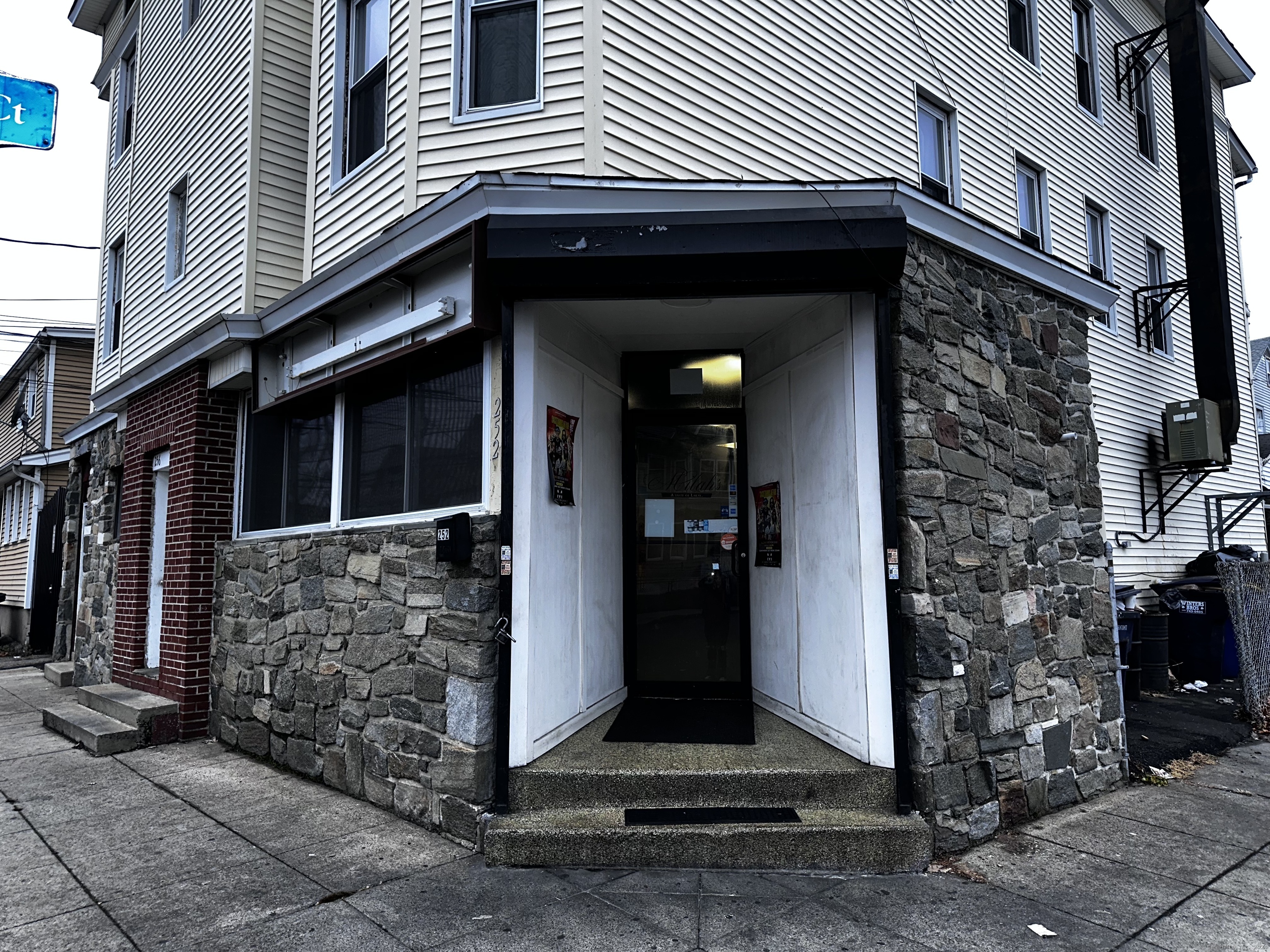 252 Lindley Street Property Photo 6