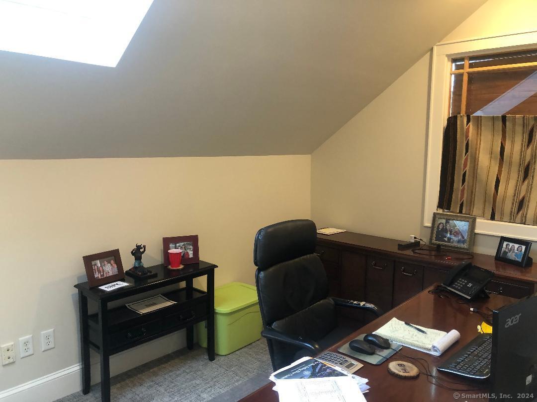 18 Kings North Highway Property Photo 3