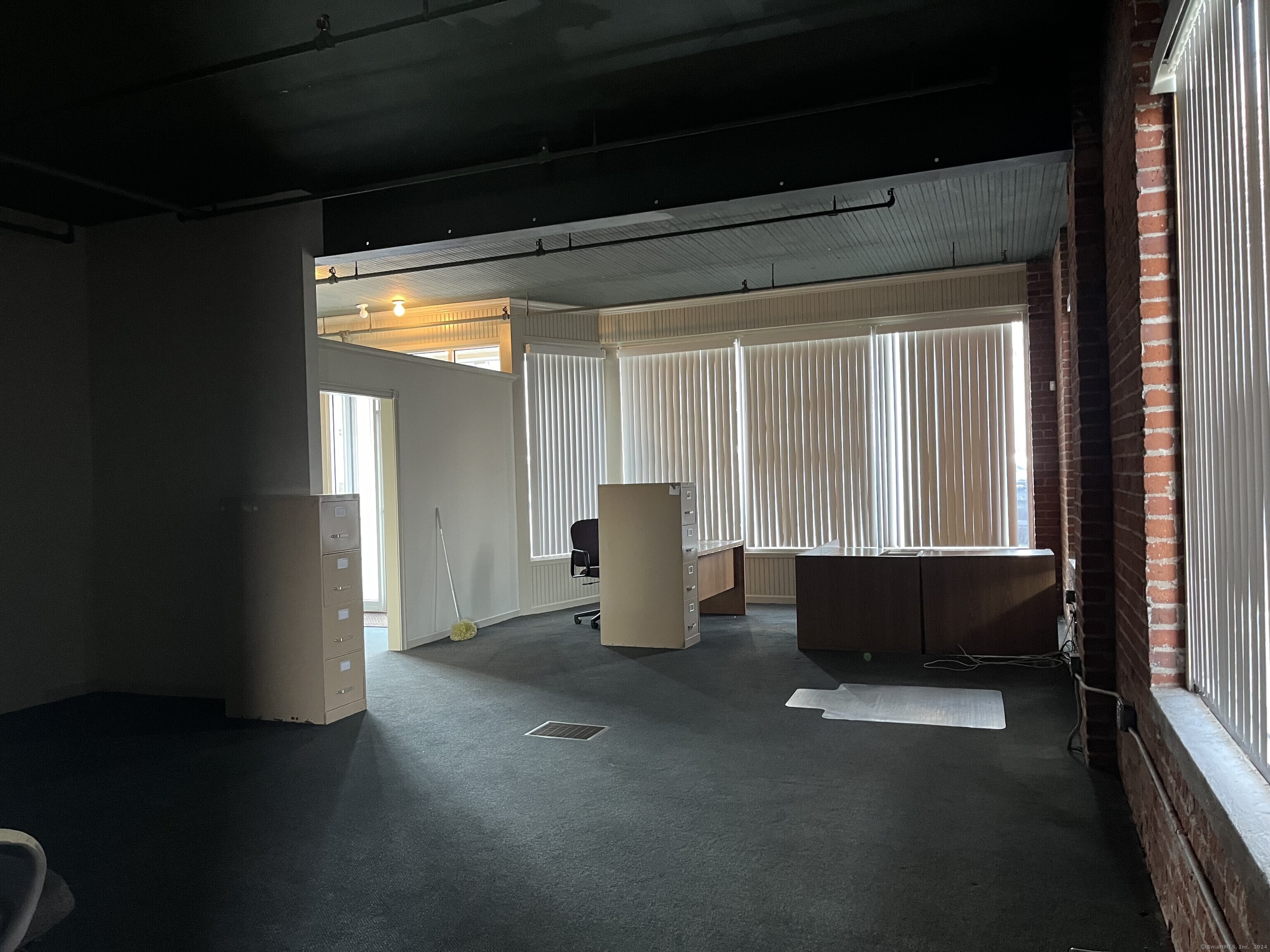 549 Howe A & B Avenue Property Photo 6