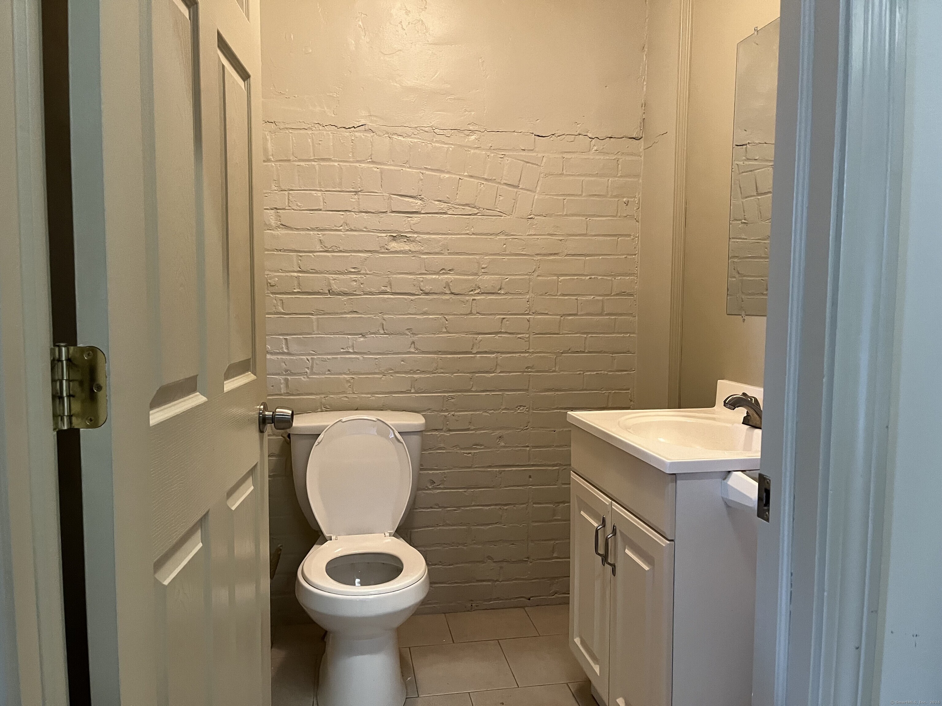 549 Howe A & B Avenue Property Photo 14