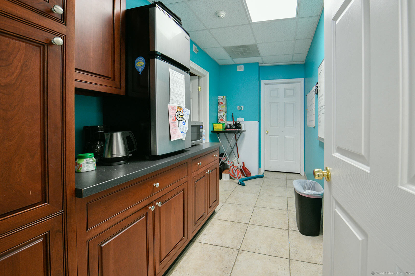 572 Boston Post Road Property Photo 7
