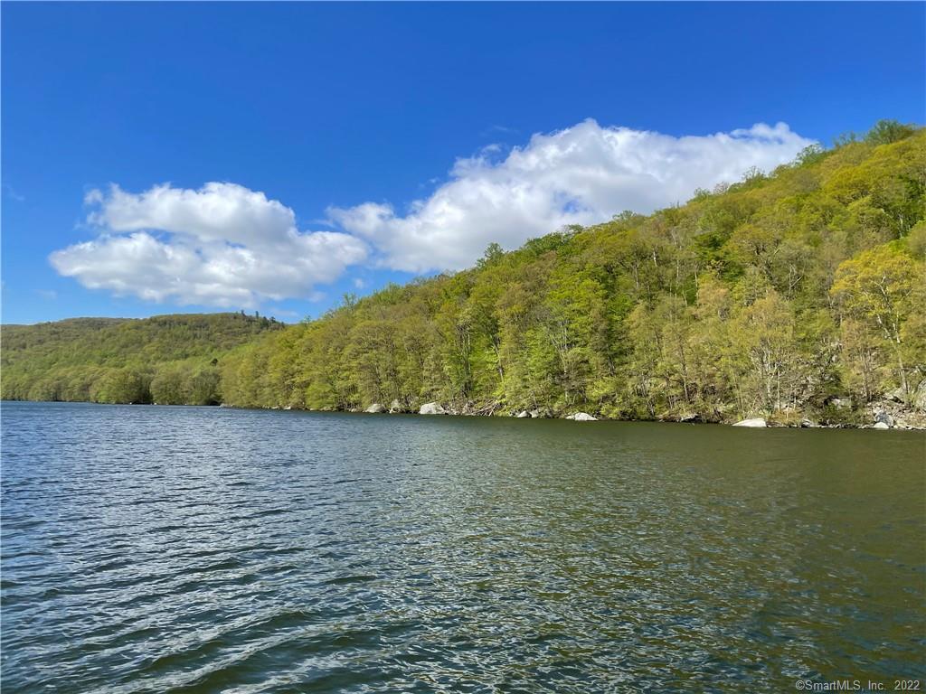 Wagon Wheel Road Property Photo 1