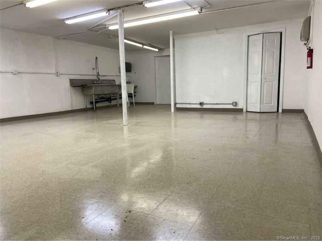 6 Electric Storefront Avenue Property Photo 5