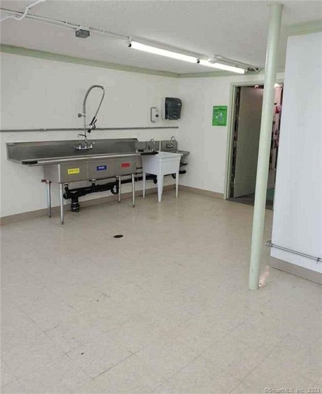 6 Electric Storefront Avenue Property Photo 6