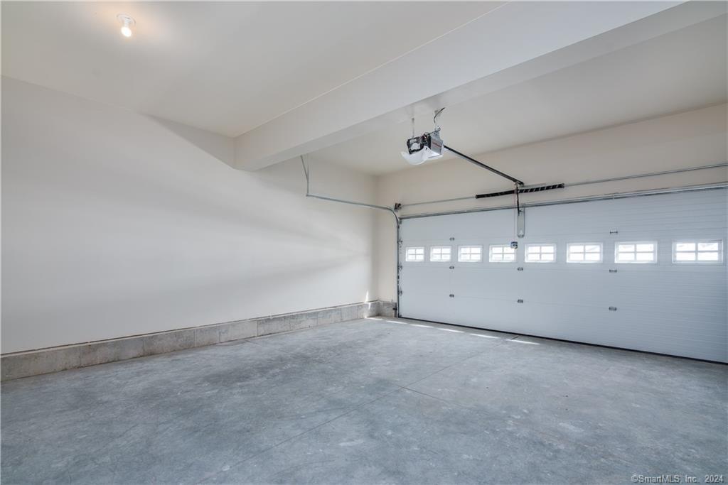 64 Belvedere (broadmoor) Drive Property Photo 10