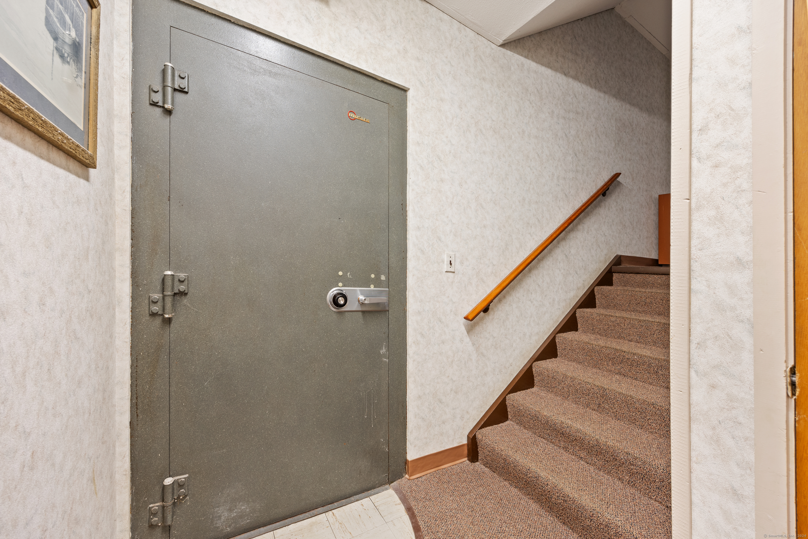 350 Main South 3 Street Property Photo 7
