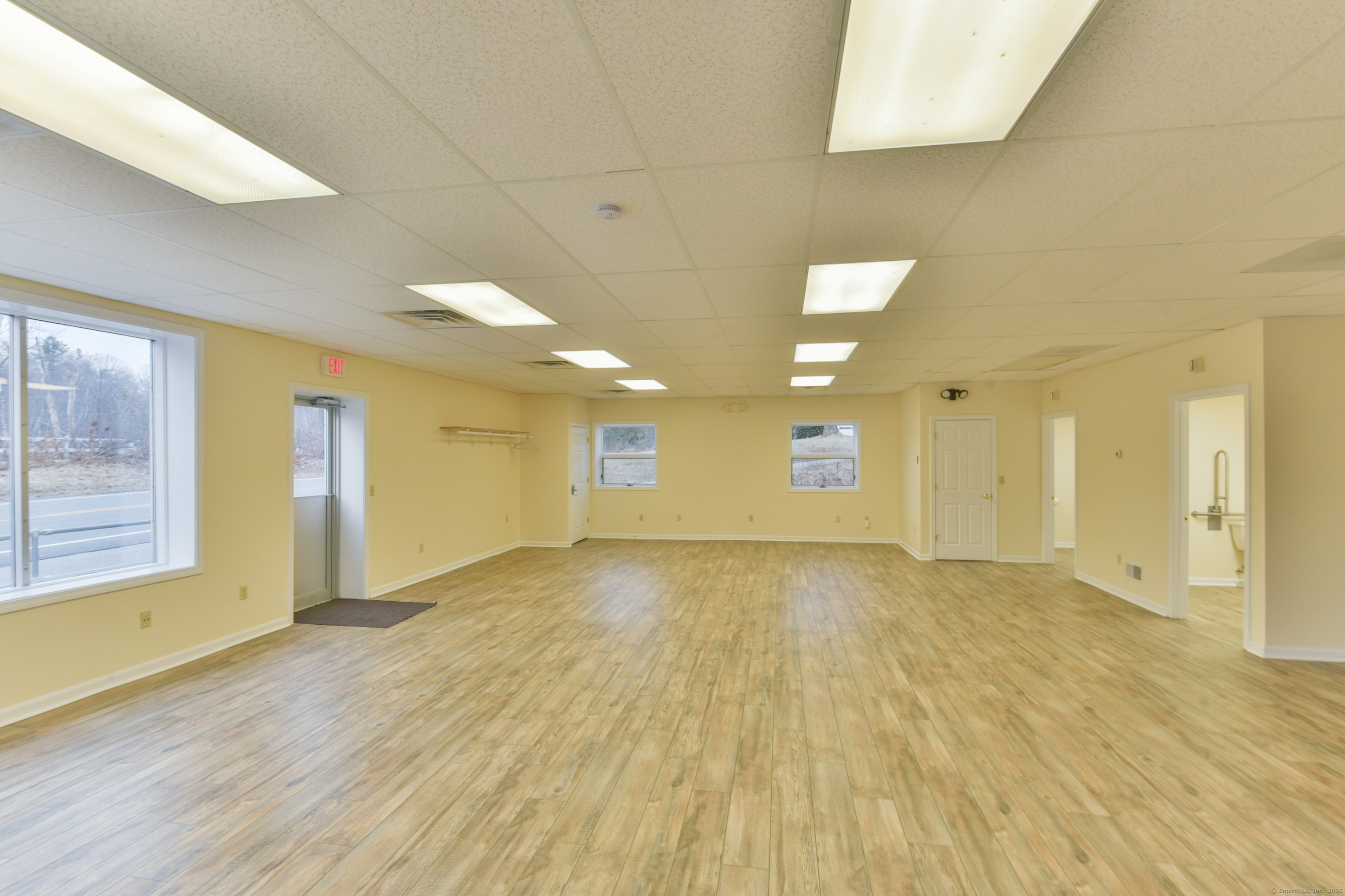 459 - A Thompson Road Property Photo 9