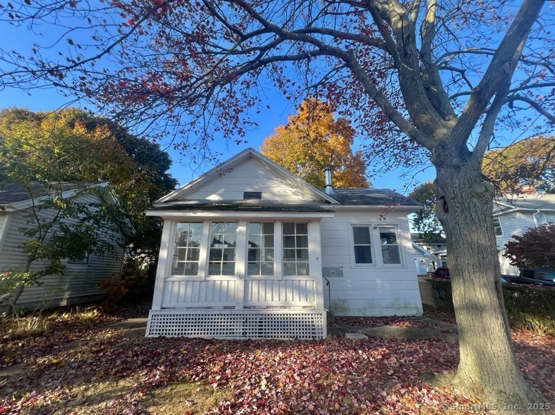 6 Warren Drive Property Photo 3