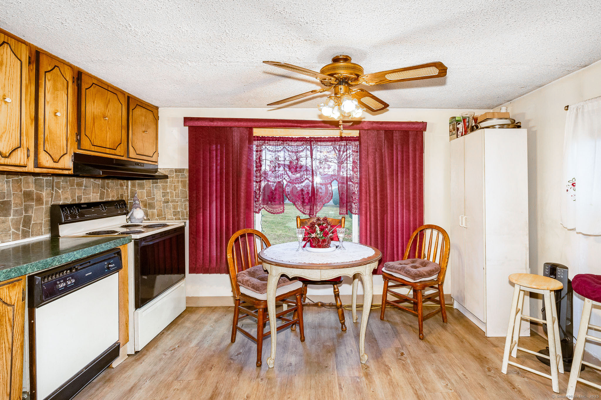 241 Fairway Drive Property Photo 10