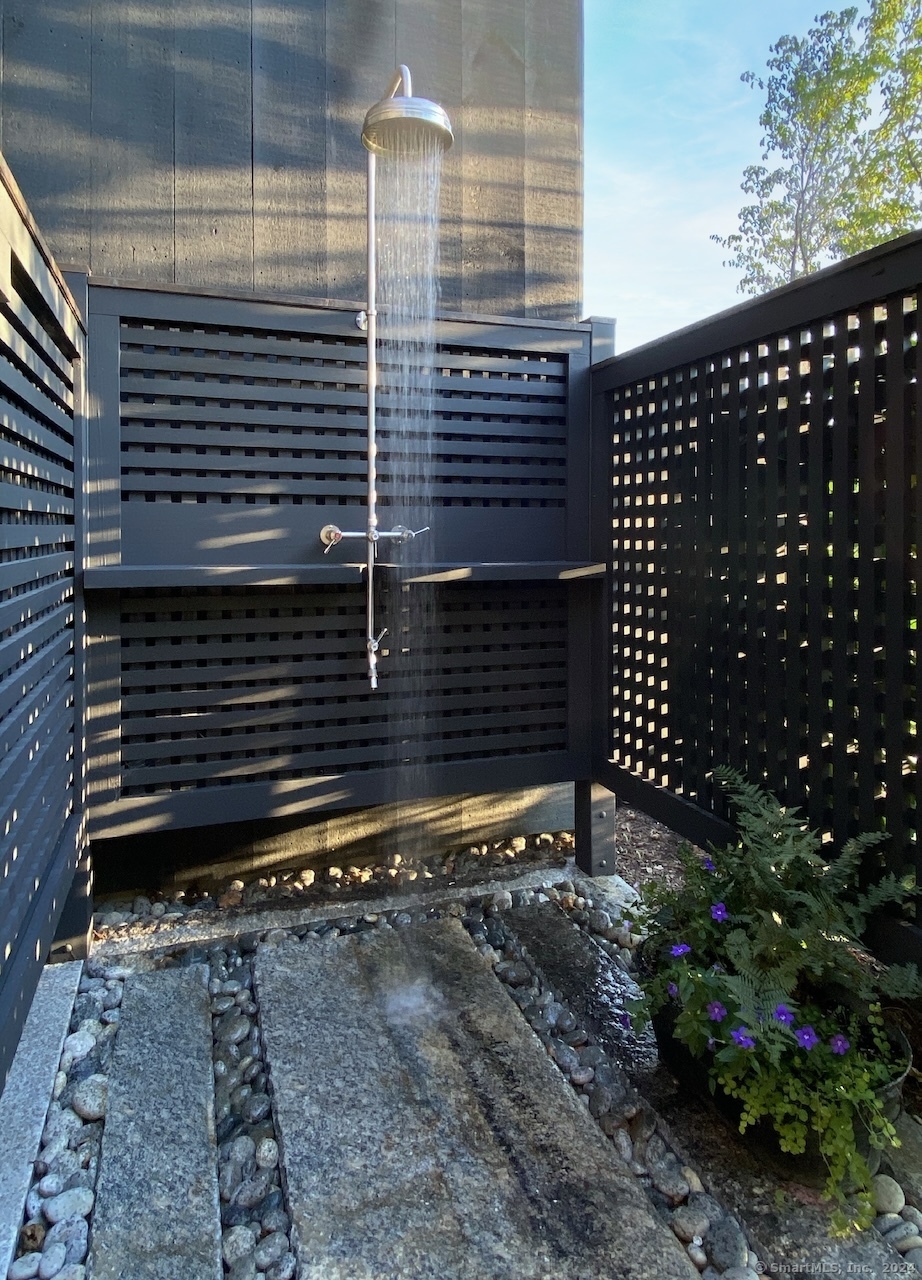 245 & 251 Belgo Road Property Photo 14