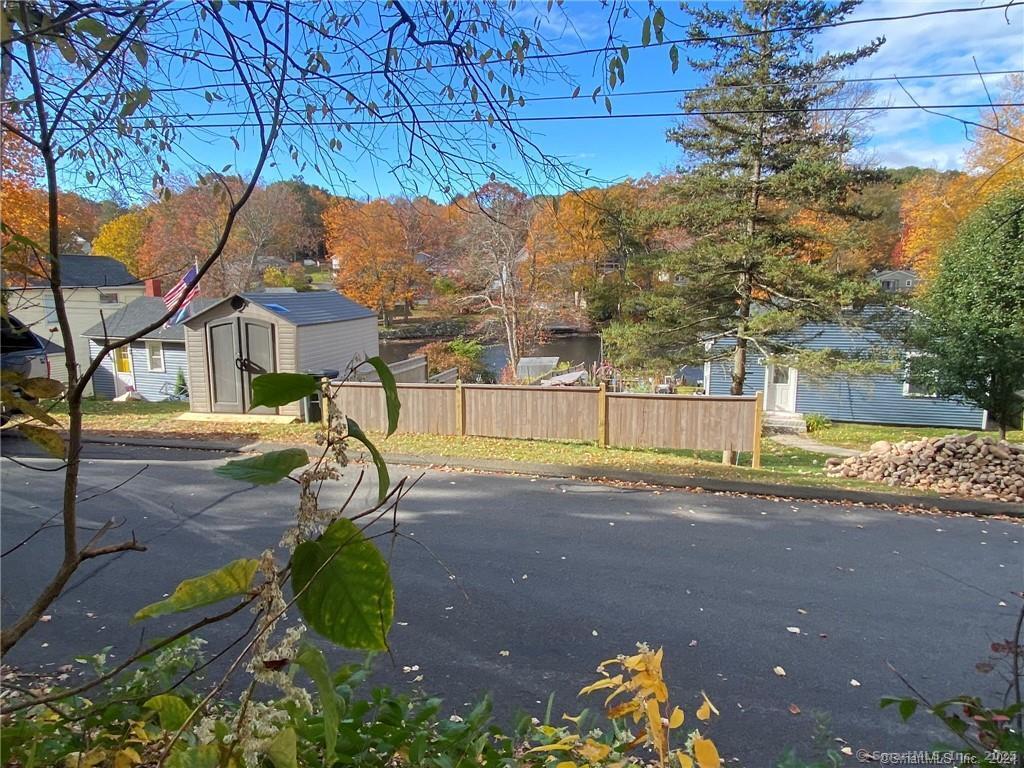 93-95 Eastview Road Property Photo 18