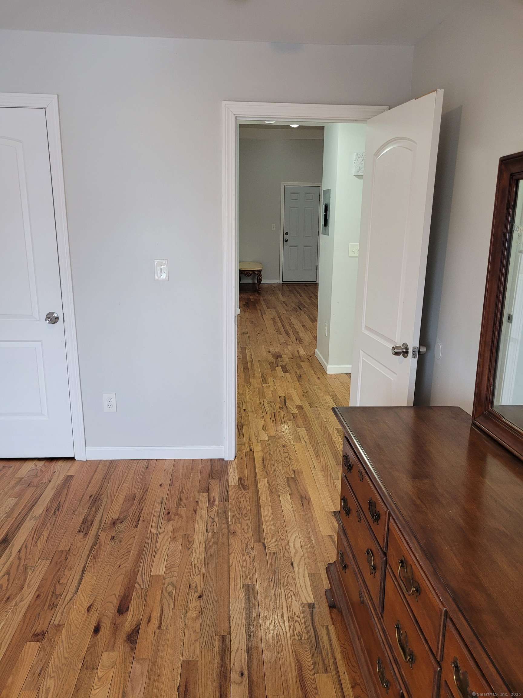 1119 Stratford Avenue Property Photo 20