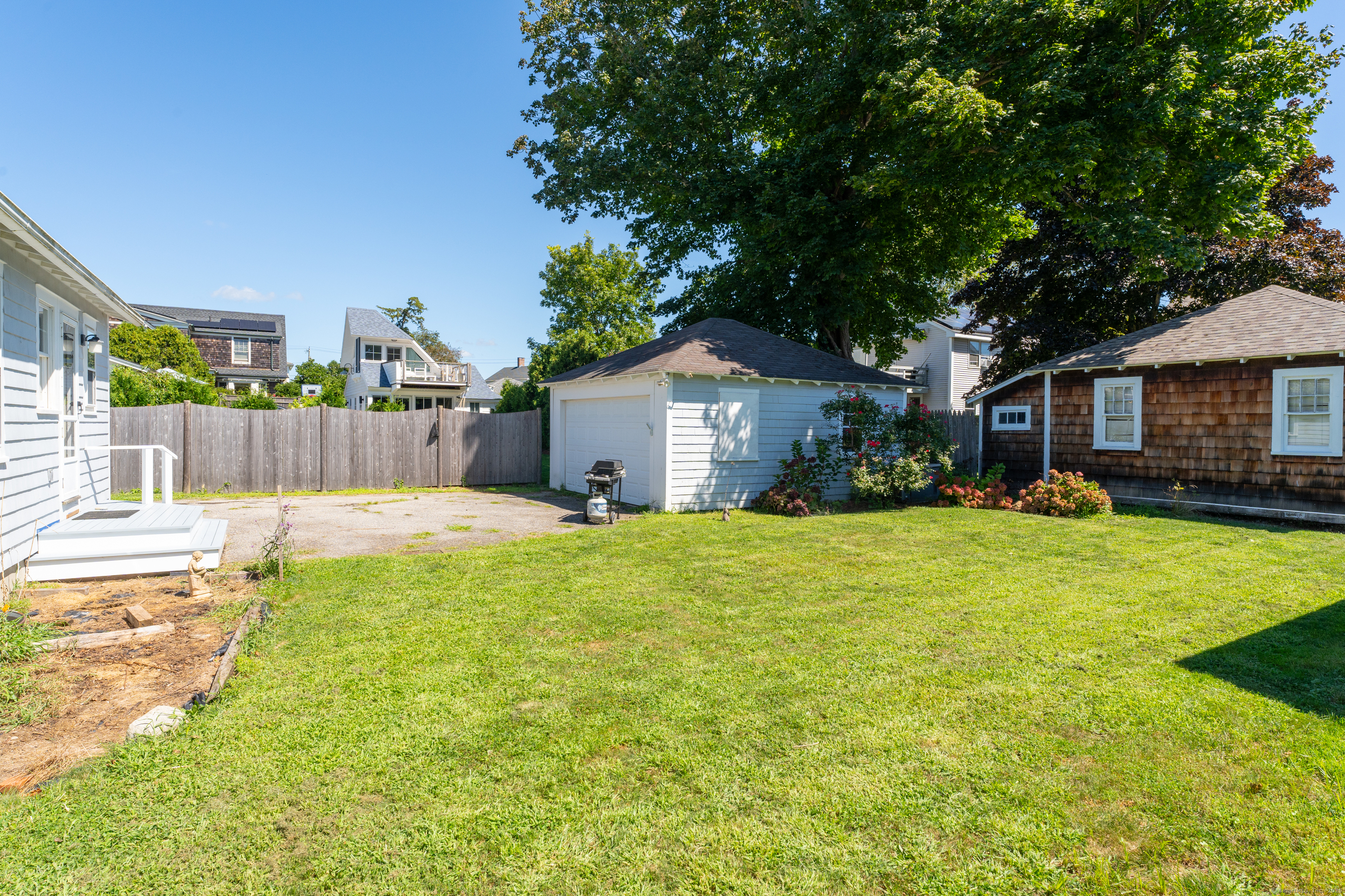 27 Ridgewood Avenue Property Photo 28