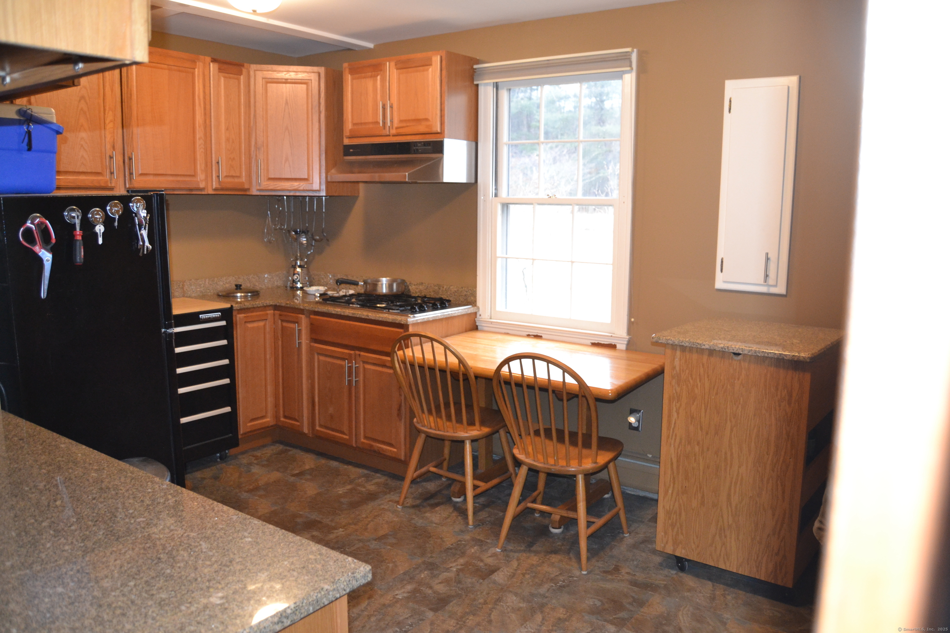 136 Hopmeadow Street Property Photo 13