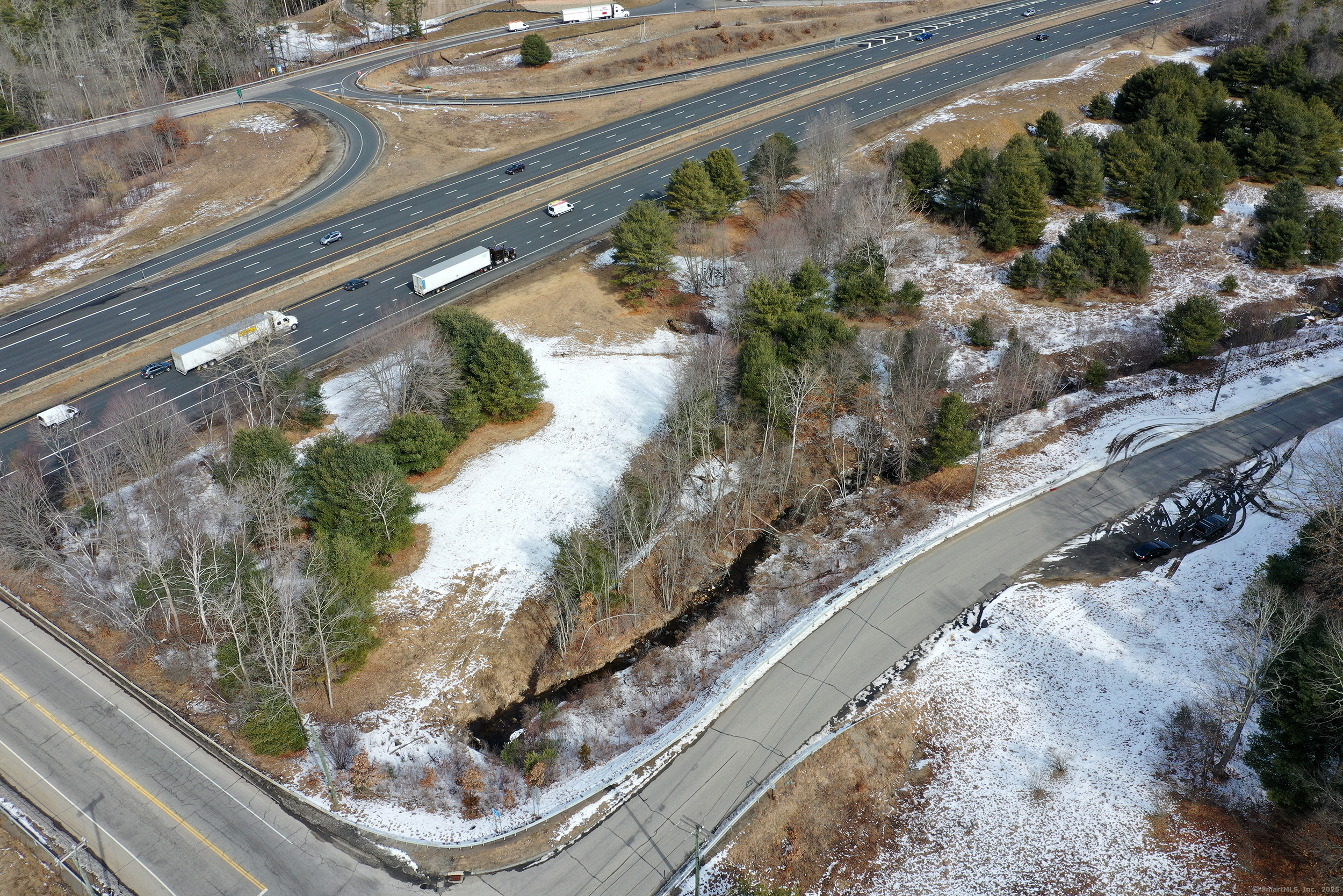 Turnpike Road Property Photo 13