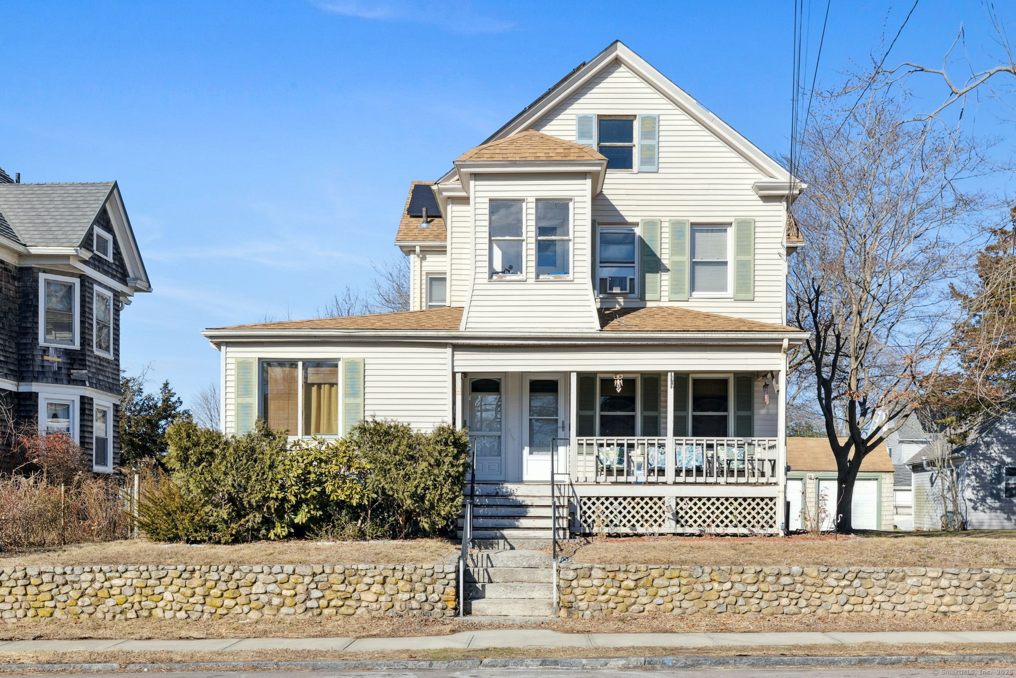 245 Willetts Avenue Property Photo 1