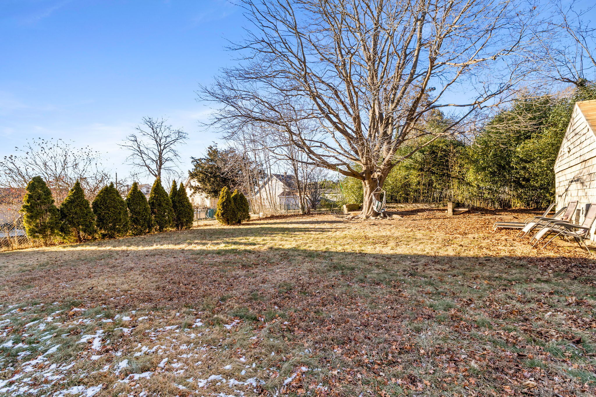 245 Willetts Avenue Property Photo 6