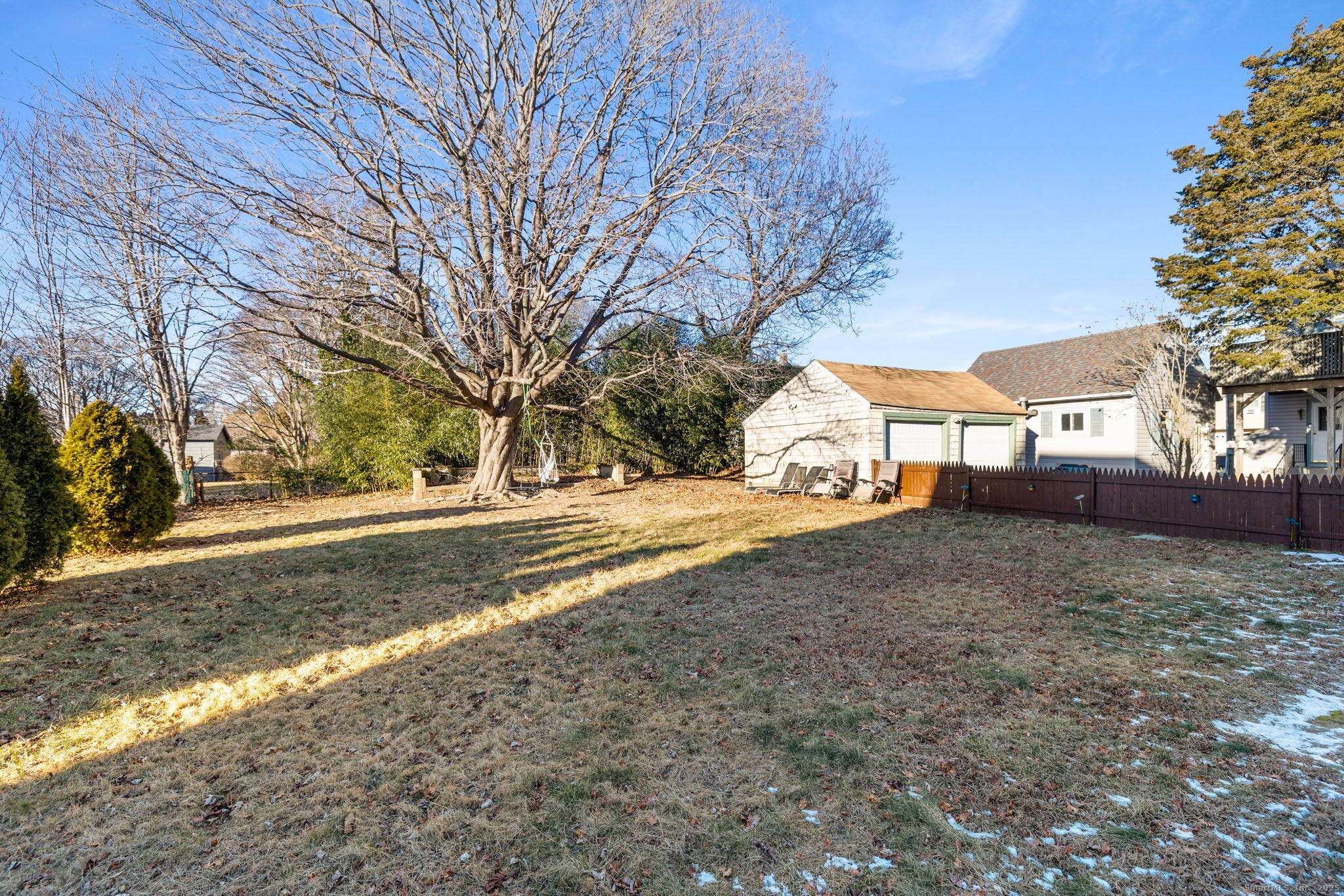 245 Willetts Avenue Property Photo 9