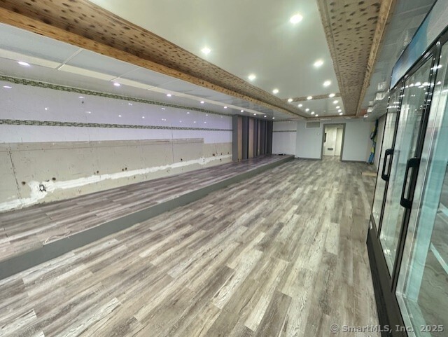 570 Honeyspot Road Property Photo 2