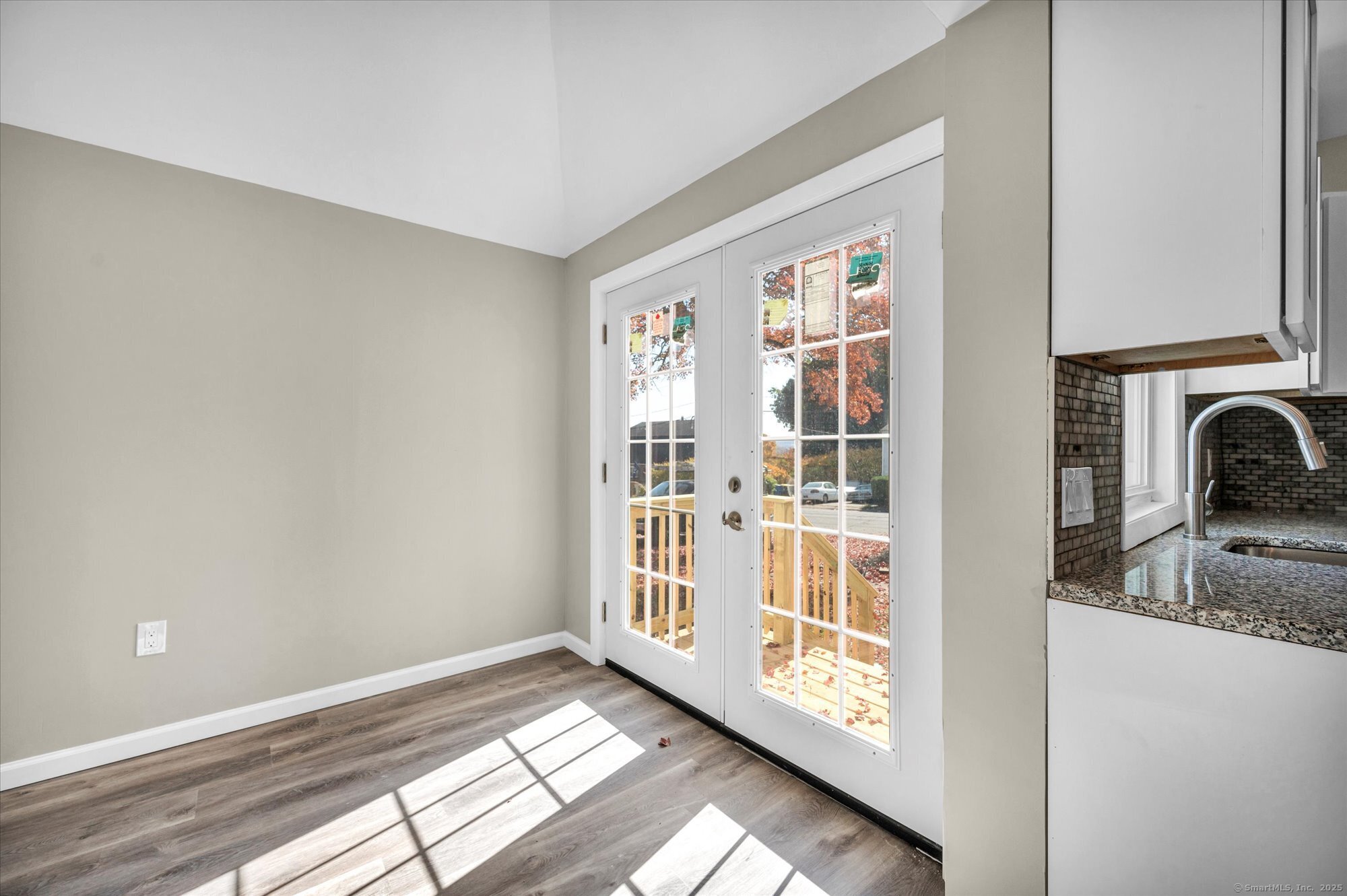 121 Hillview Avenue Property Photo 4