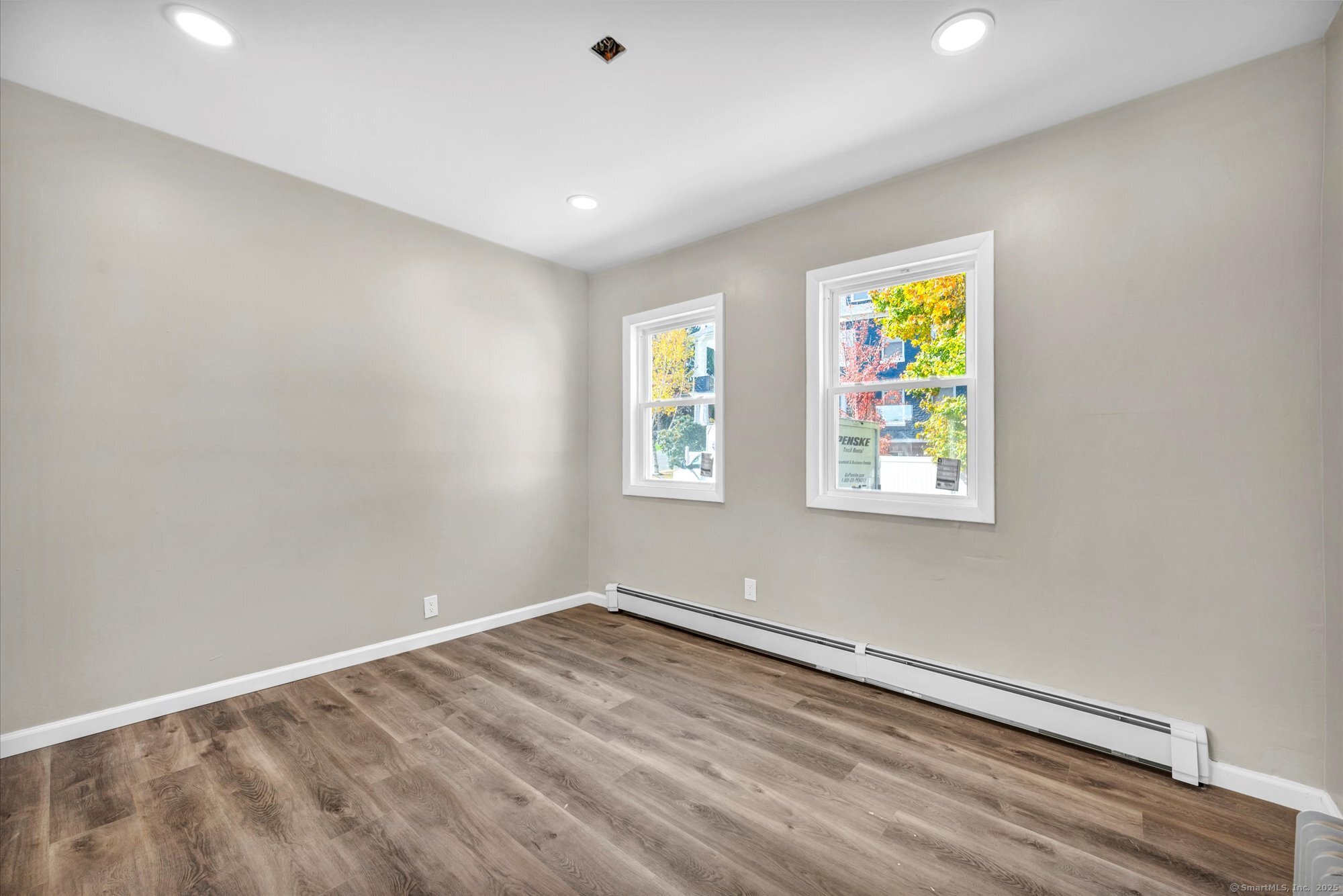 121 Hillview Avenue Property Photo 10