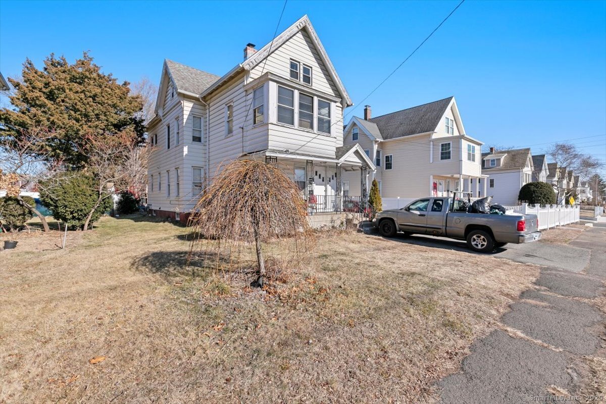 571 First Avenue Property Photo 1