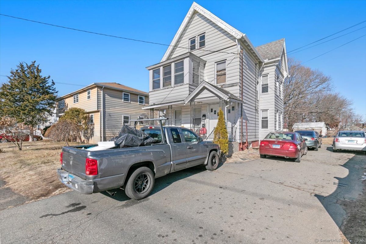 571 First Avenue Property Photo 2