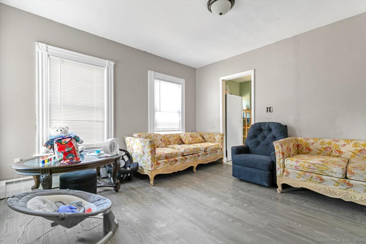 571 First Avenue Property Photo 4