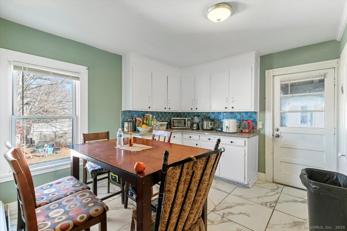 571 First Avenue Property Photo 7