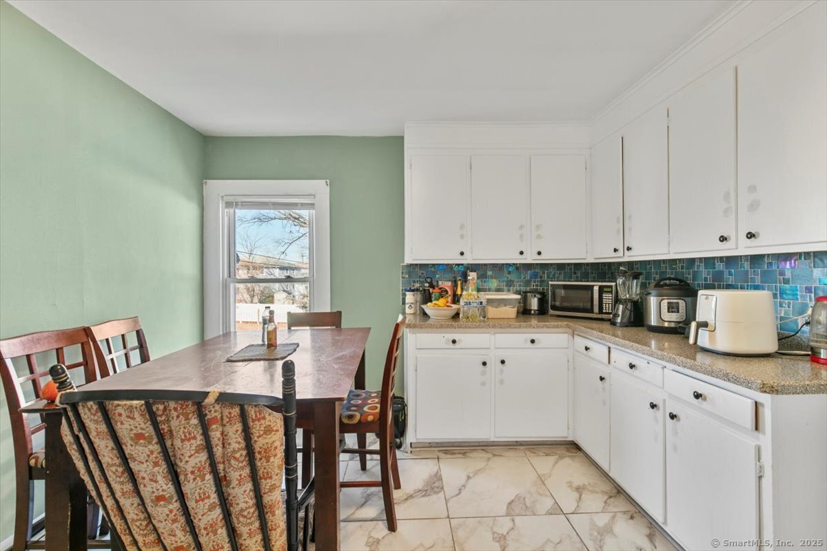 571 First Avenue Property Photo 8