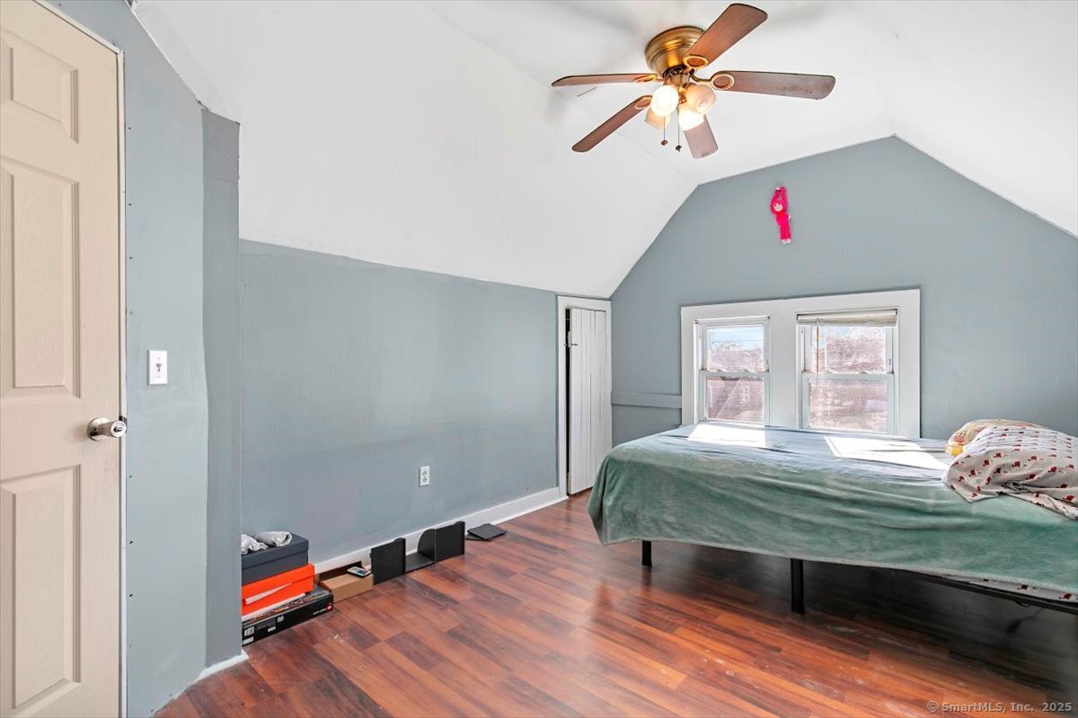 571 First Avenue Property Photo 21