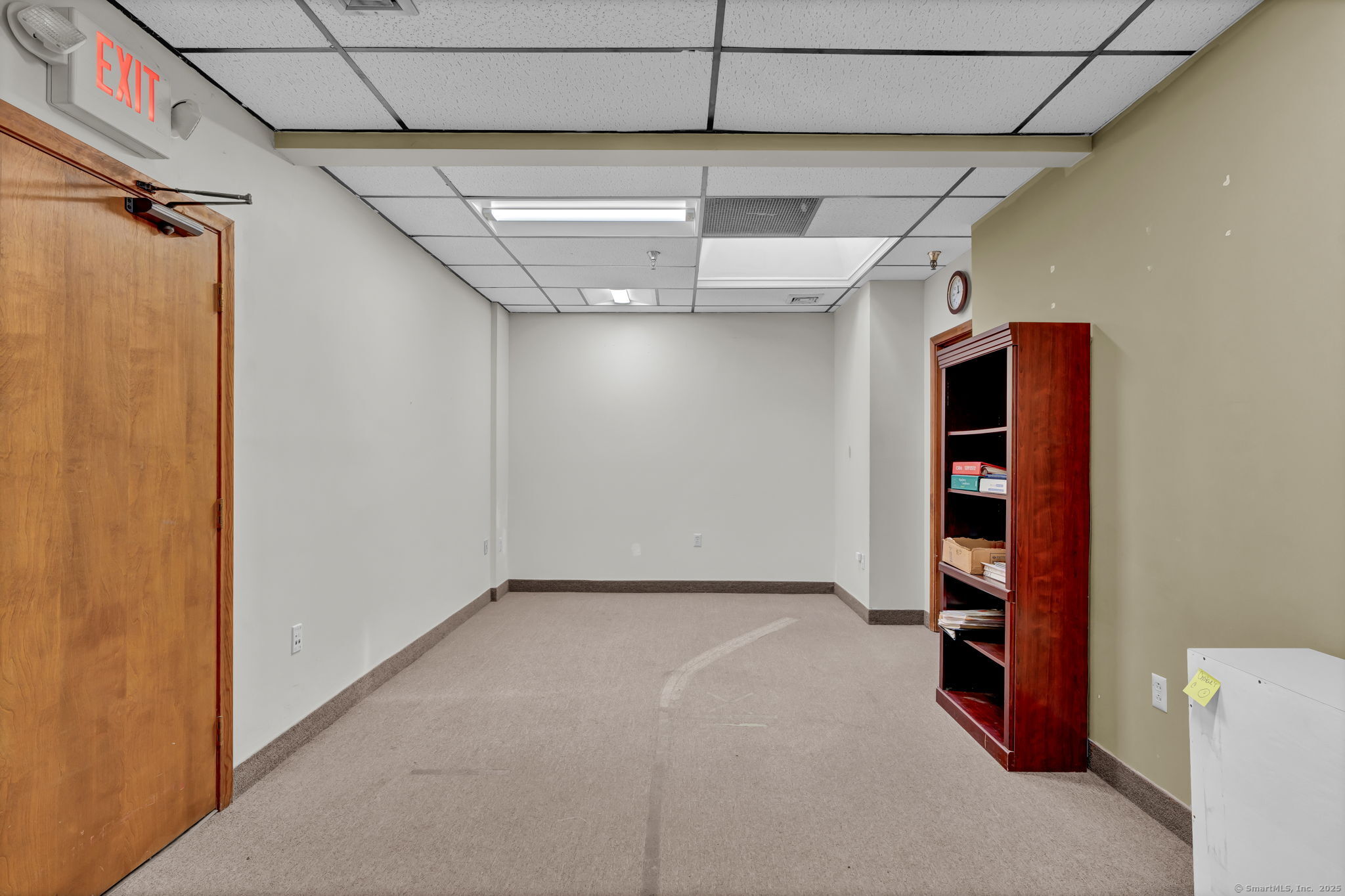 465 Silas Deane Second Floor Highway Property Photo 10