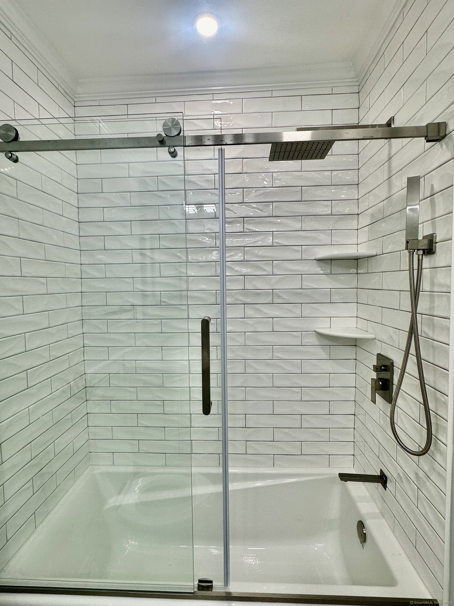 125 East Avenue Property Photo 13