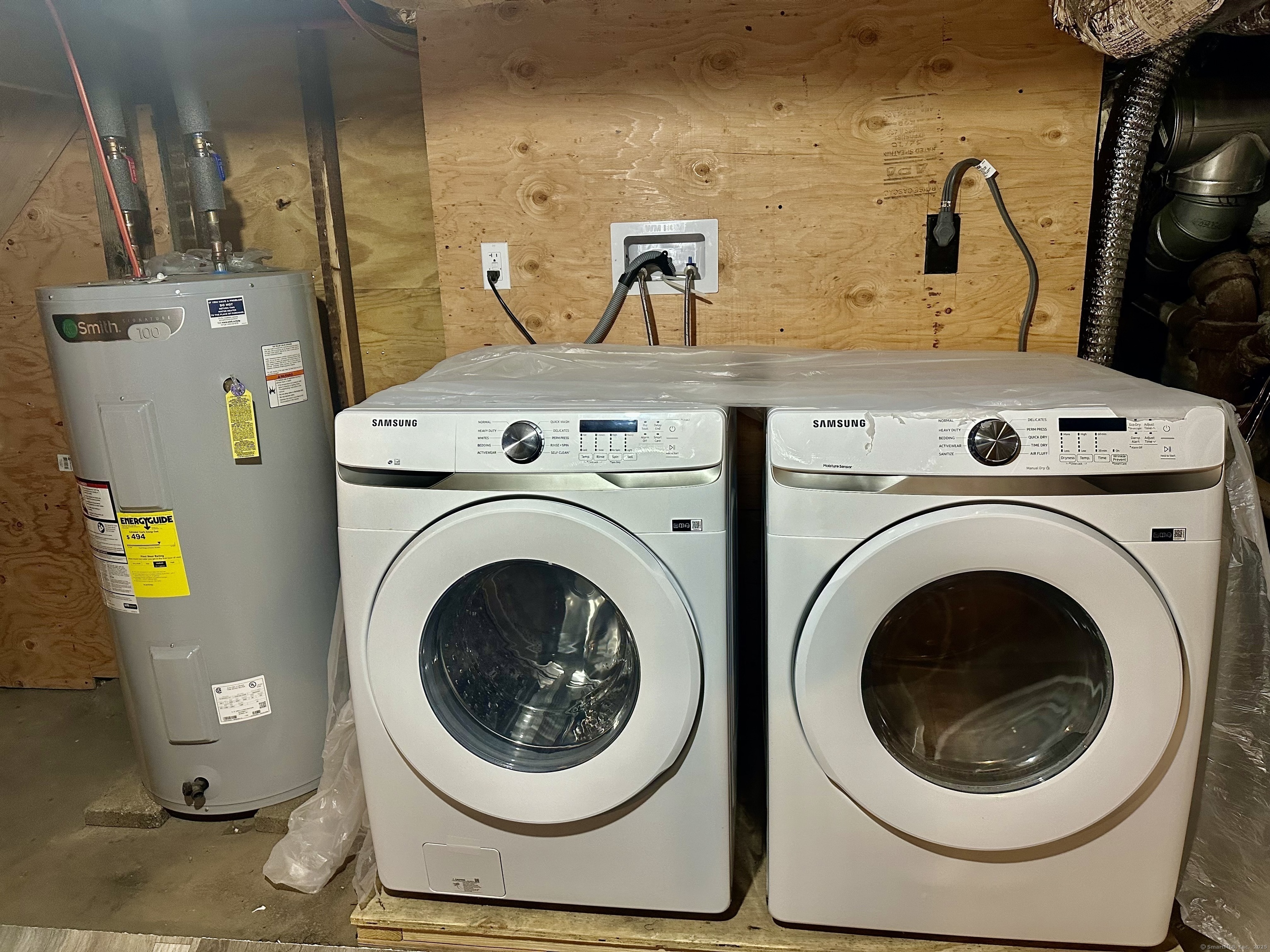 125 East Avenue Property Photo 20