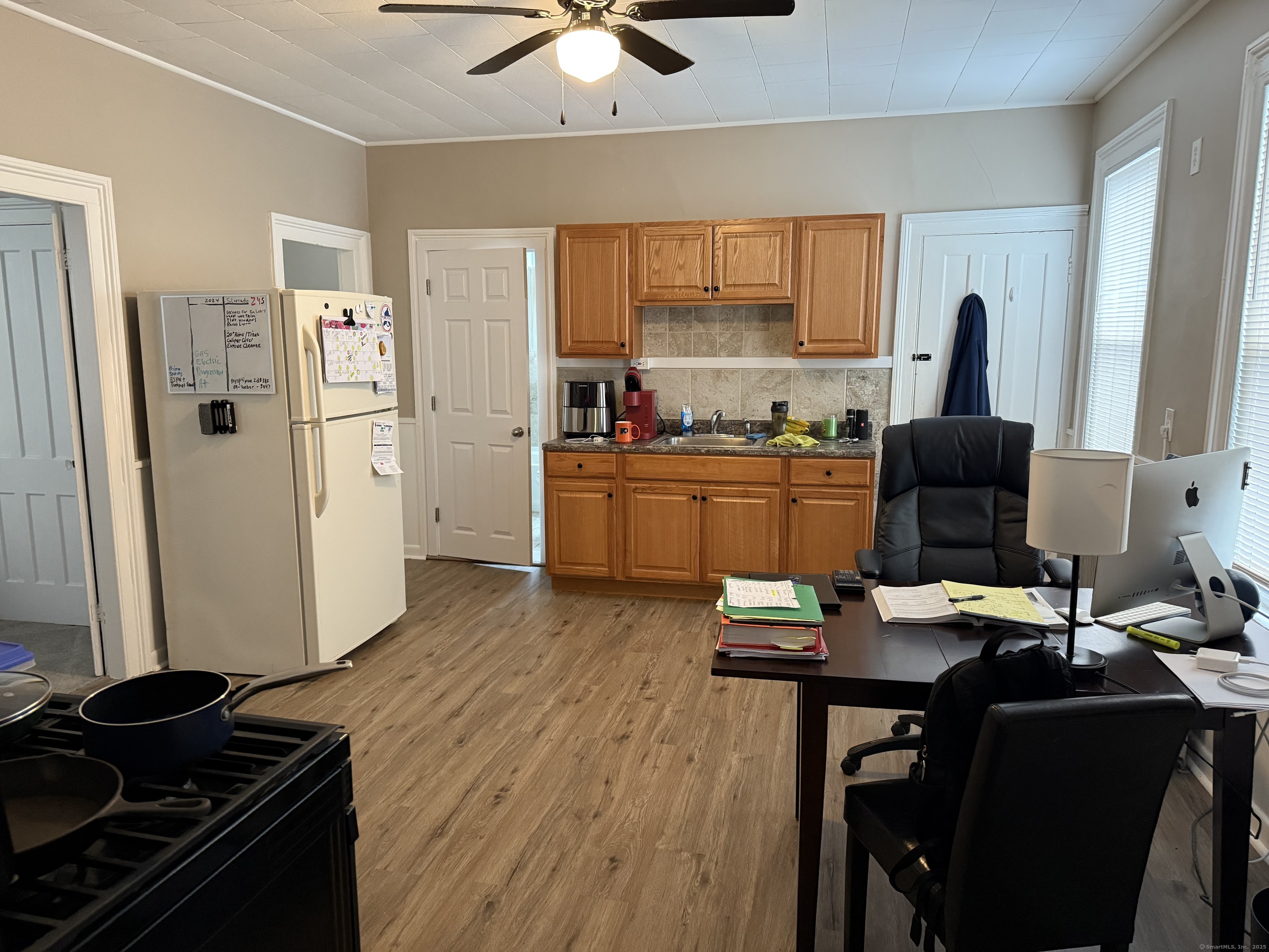 580 Shelton Street Property Photo 12