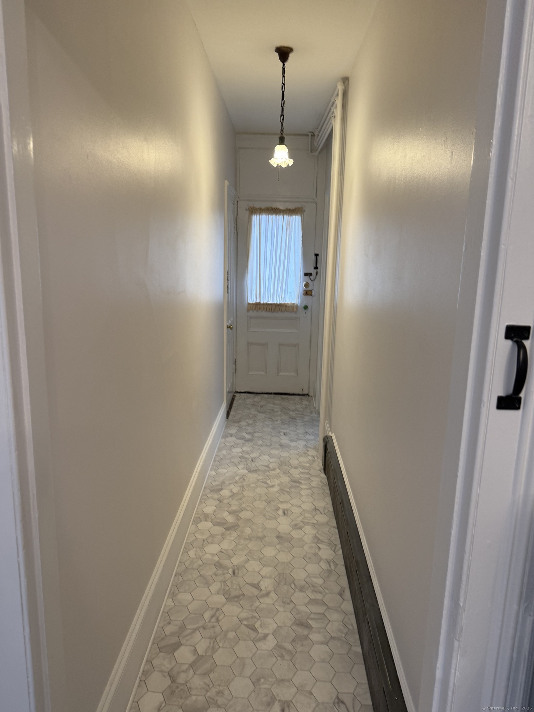580 Shelton Street Property Photo 17