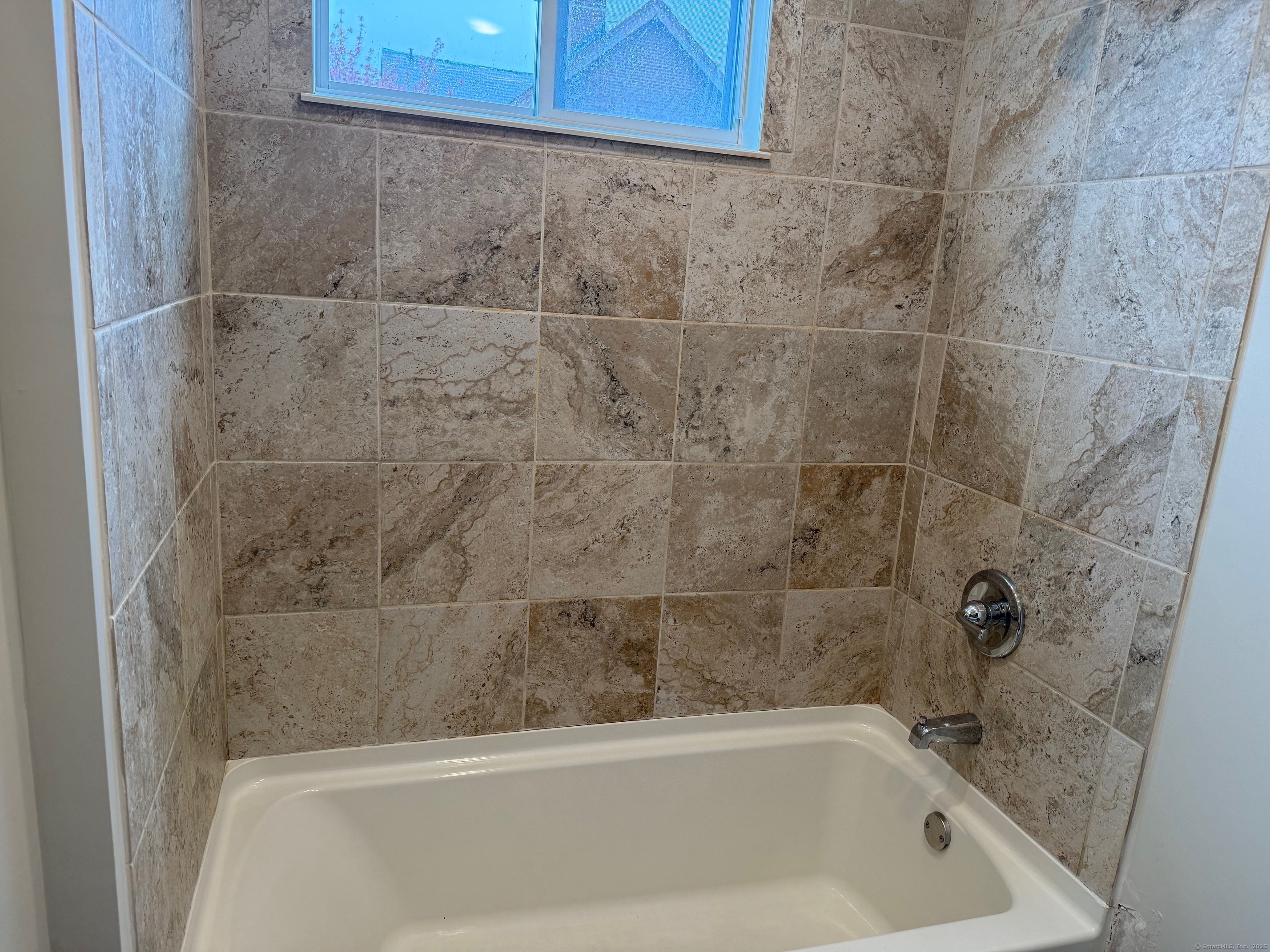 580 Shelton Street Property Photo 25