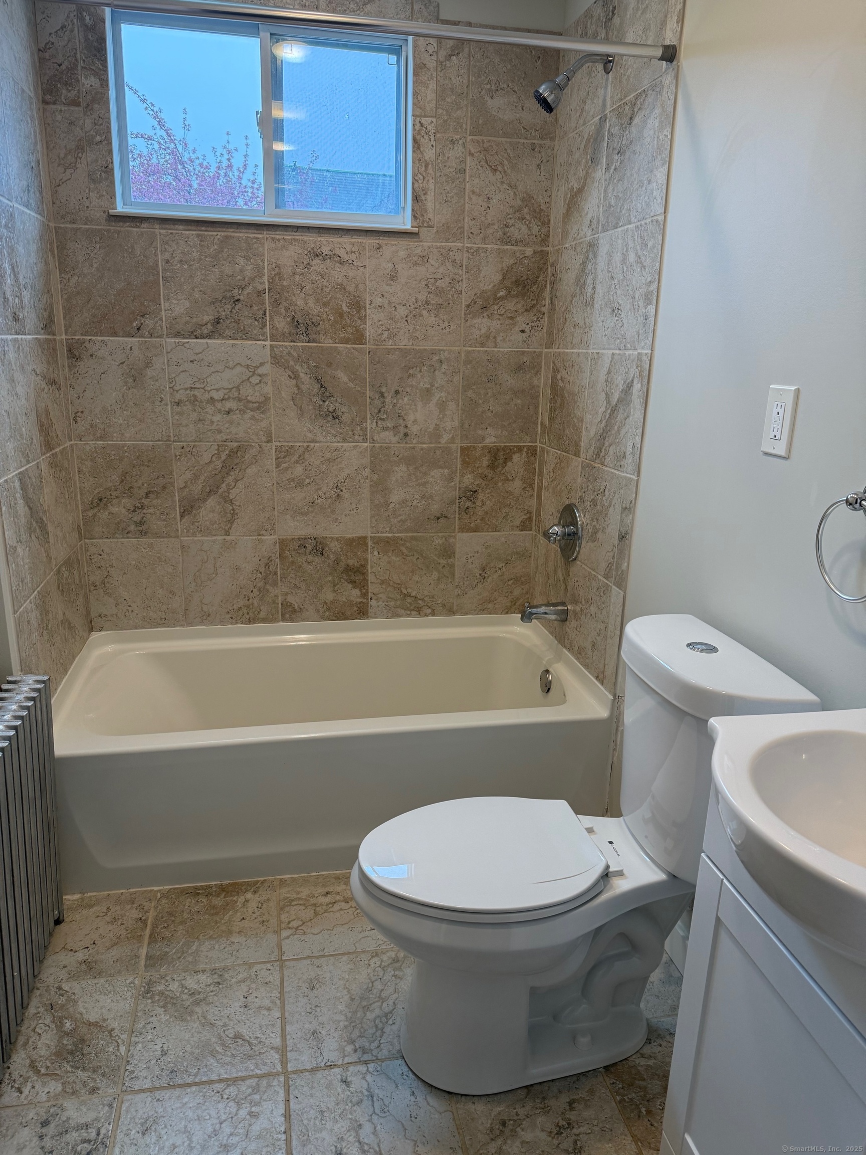 580 Shelton Street Property Photo 27